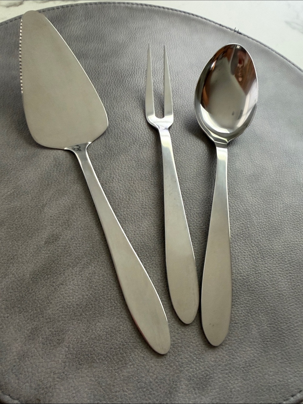 Crate & Barrel 3 Piece Serving Set